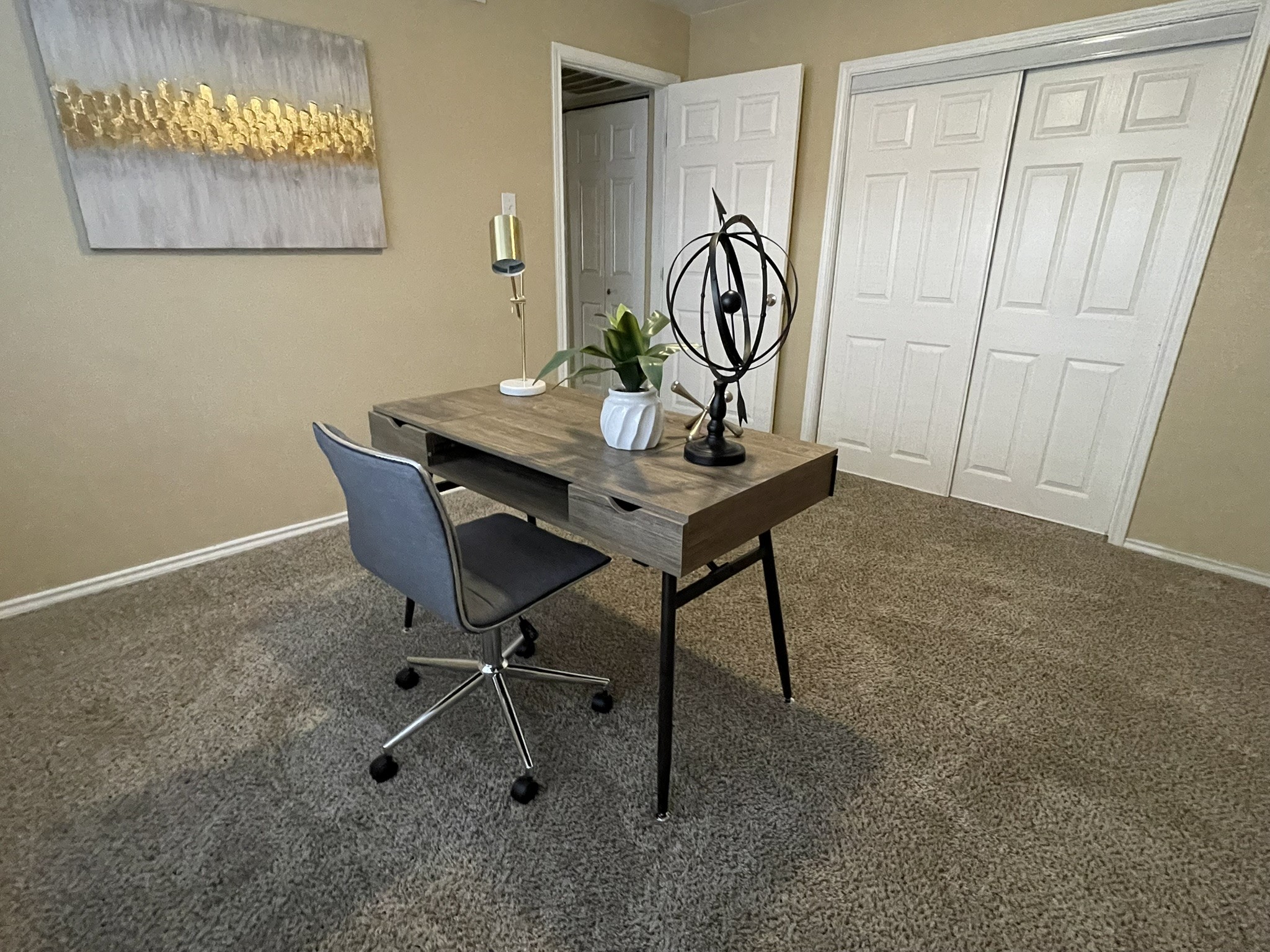 2111 Via Catalina Carrollton TX 75006