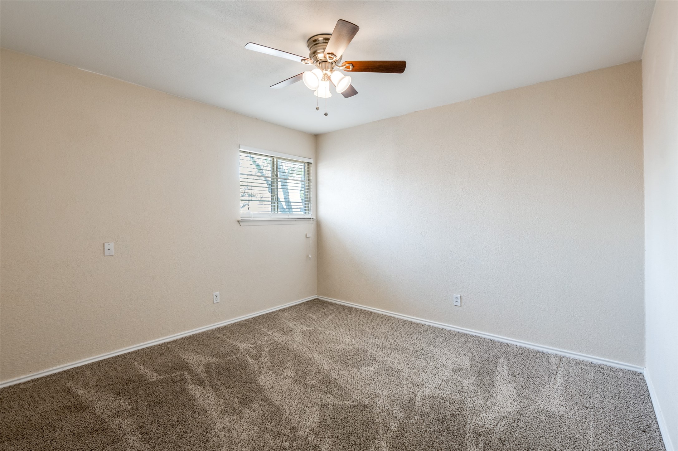 2111 Via Catalina Carrollton TX 75006