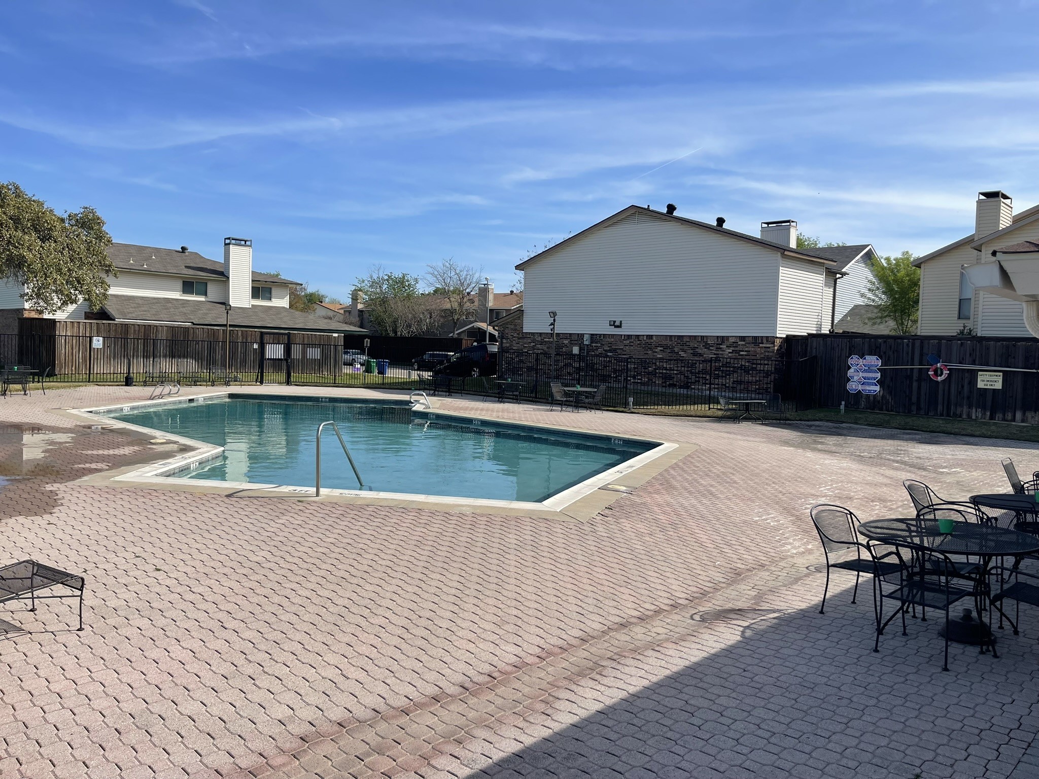 2111 Via Catalina Carrollton TX 75006