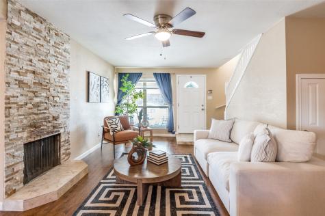 2111 Via Catalina Carrollton TX 75006