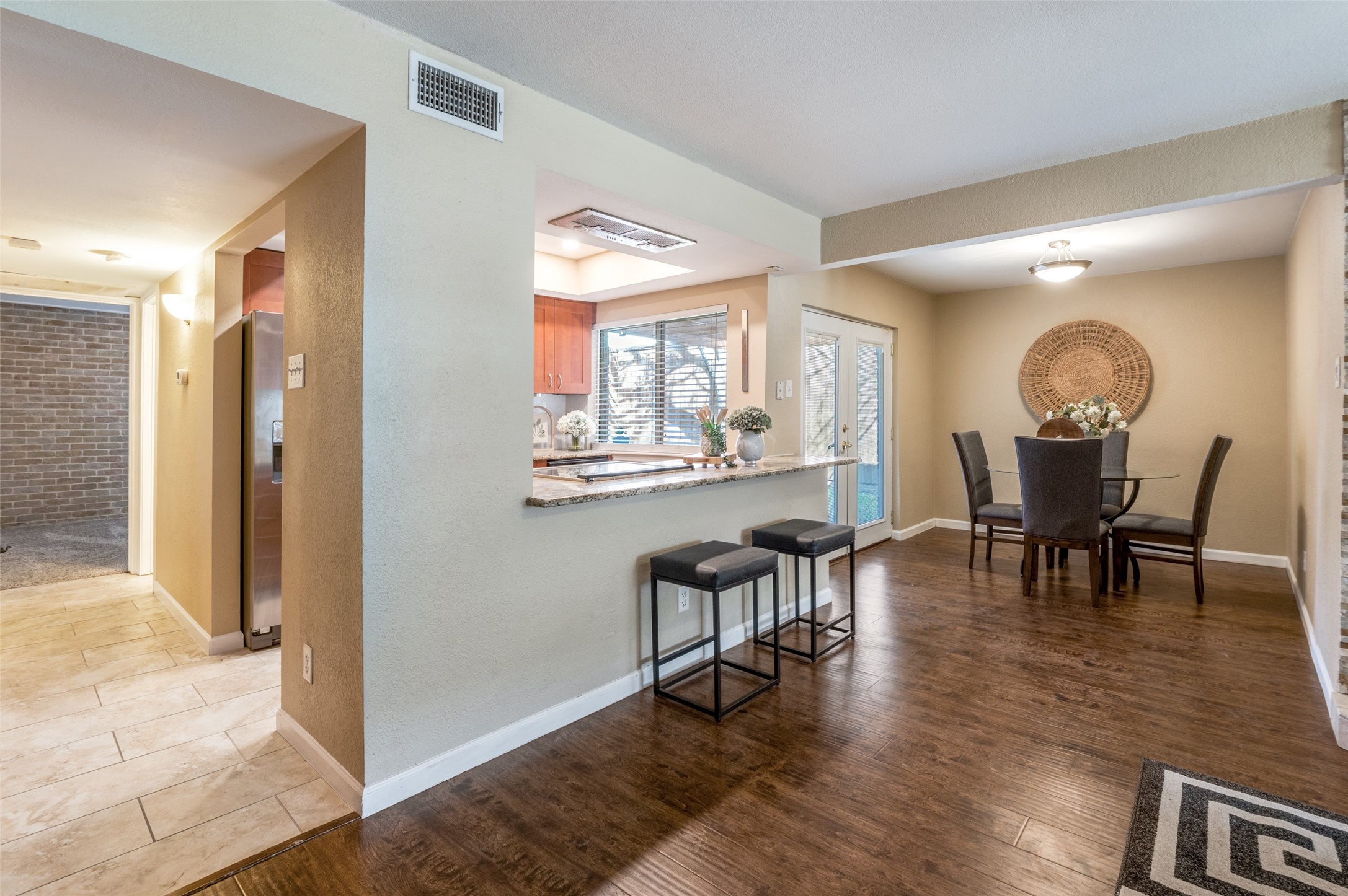 2111 Via Catalina Carrollton TX 75006