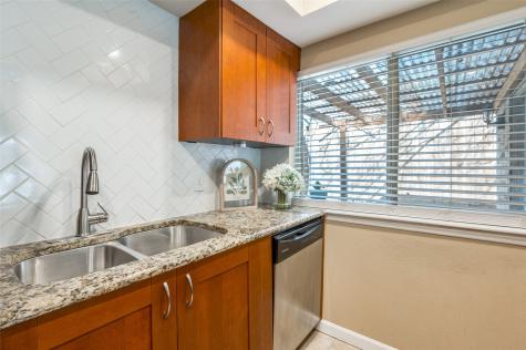 2111 Via Catalina Carrollton TX 75006