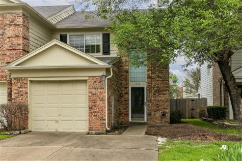 1612 Maybrook Court Arlington TX 76014