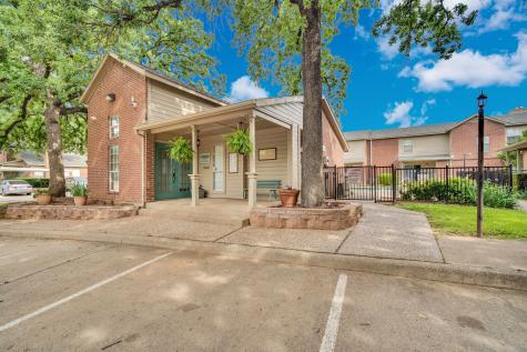 1440 Meadowood Village Drive Fort Worth TX 76120