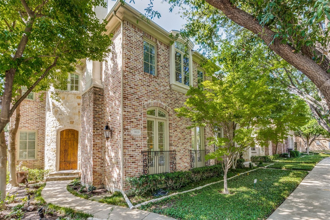 3819 Hawthorne Avenue Dallas TX 75219