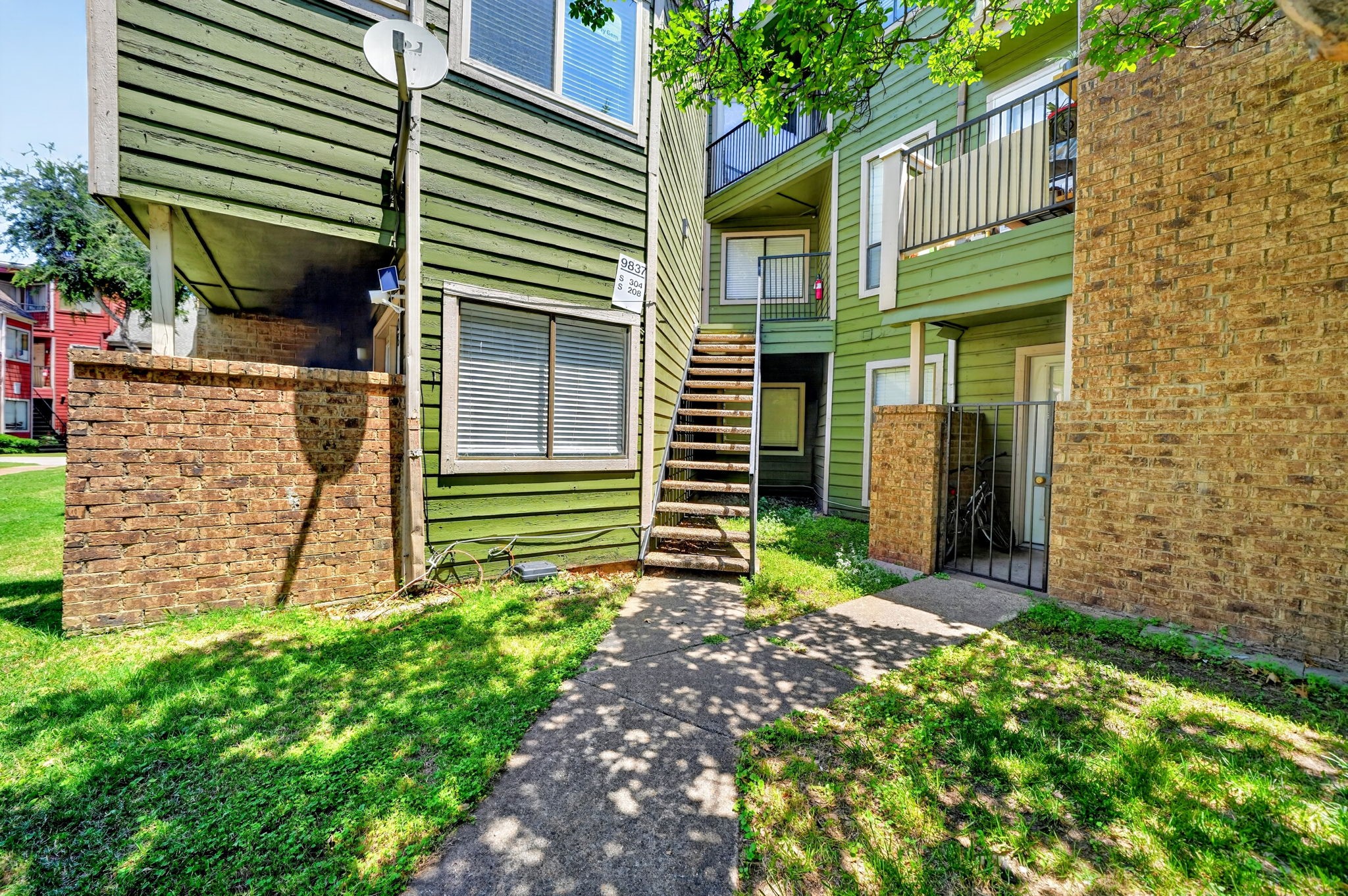 9837 Walnut Street Dallas TX 75243