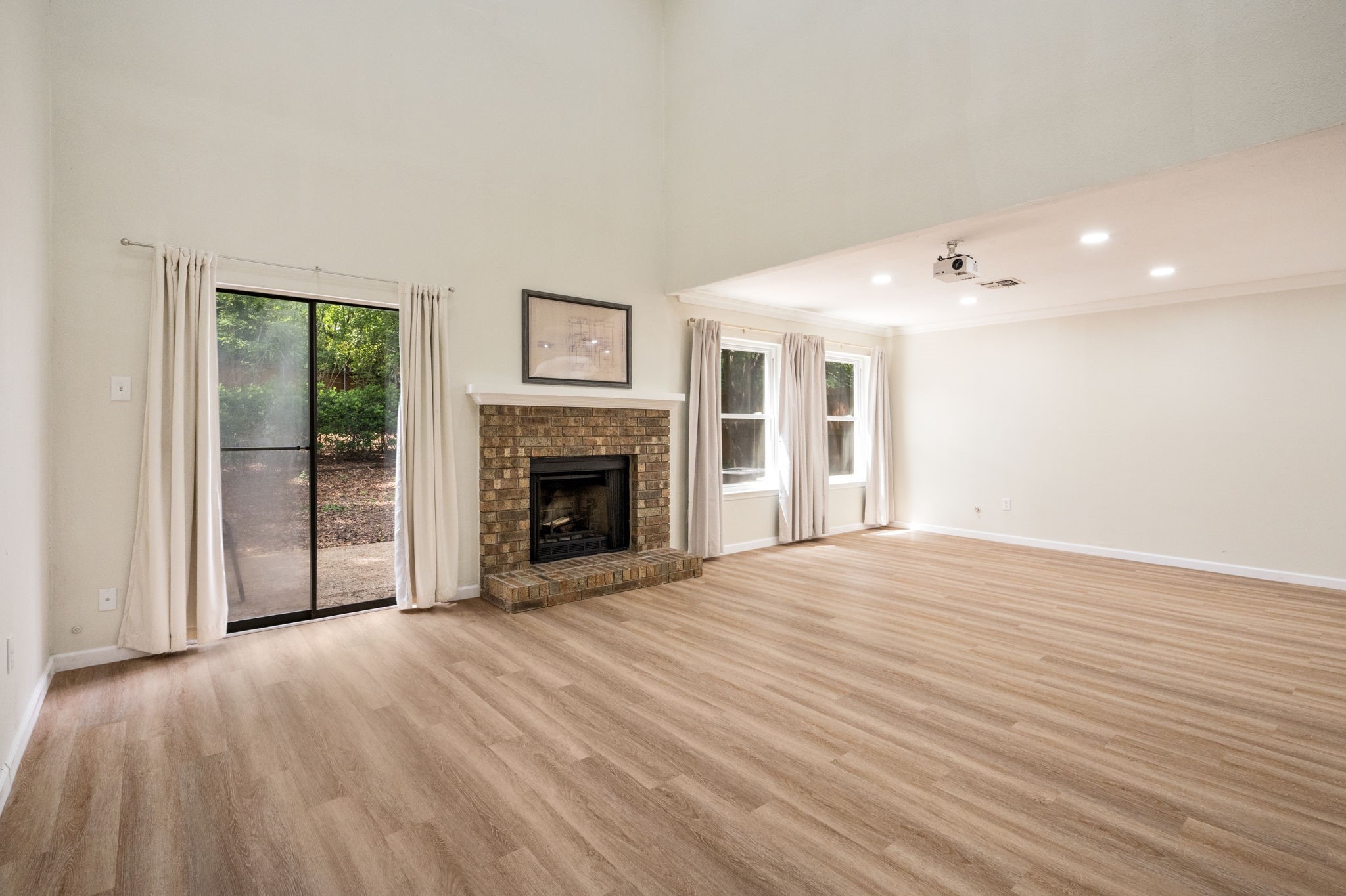 6702 E Northwest Highway Dallas TX 75231