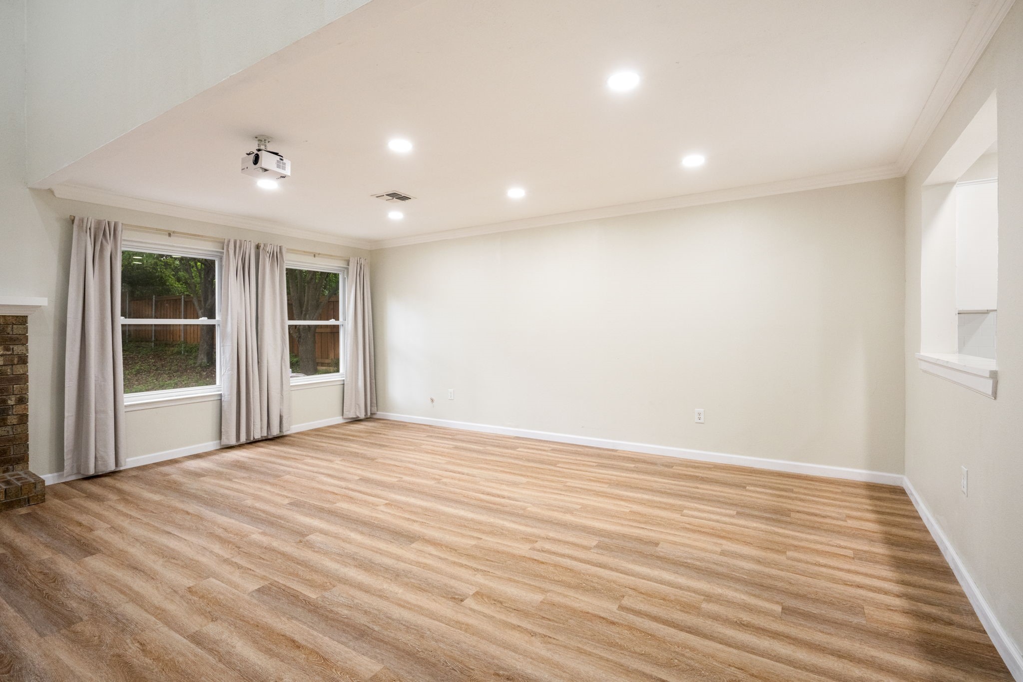 6702 E Northwest Highway Dallas TX 75231