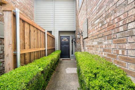 6702 E Northwest Highway Dallas TX 75231