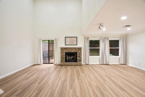 6702 E Northwest Highway Dallas TX 75231
