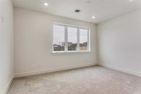 341 College Avenue Fort Worth TX 76104