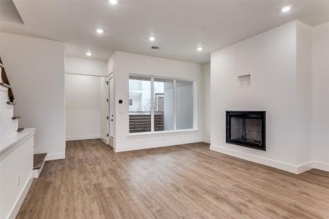 341 College Avenue Fort Worth TX 76104