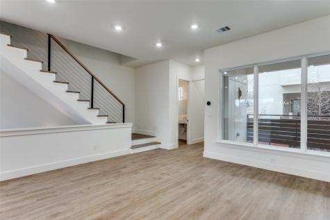 341 College Avenue Fort Worth TX 76104