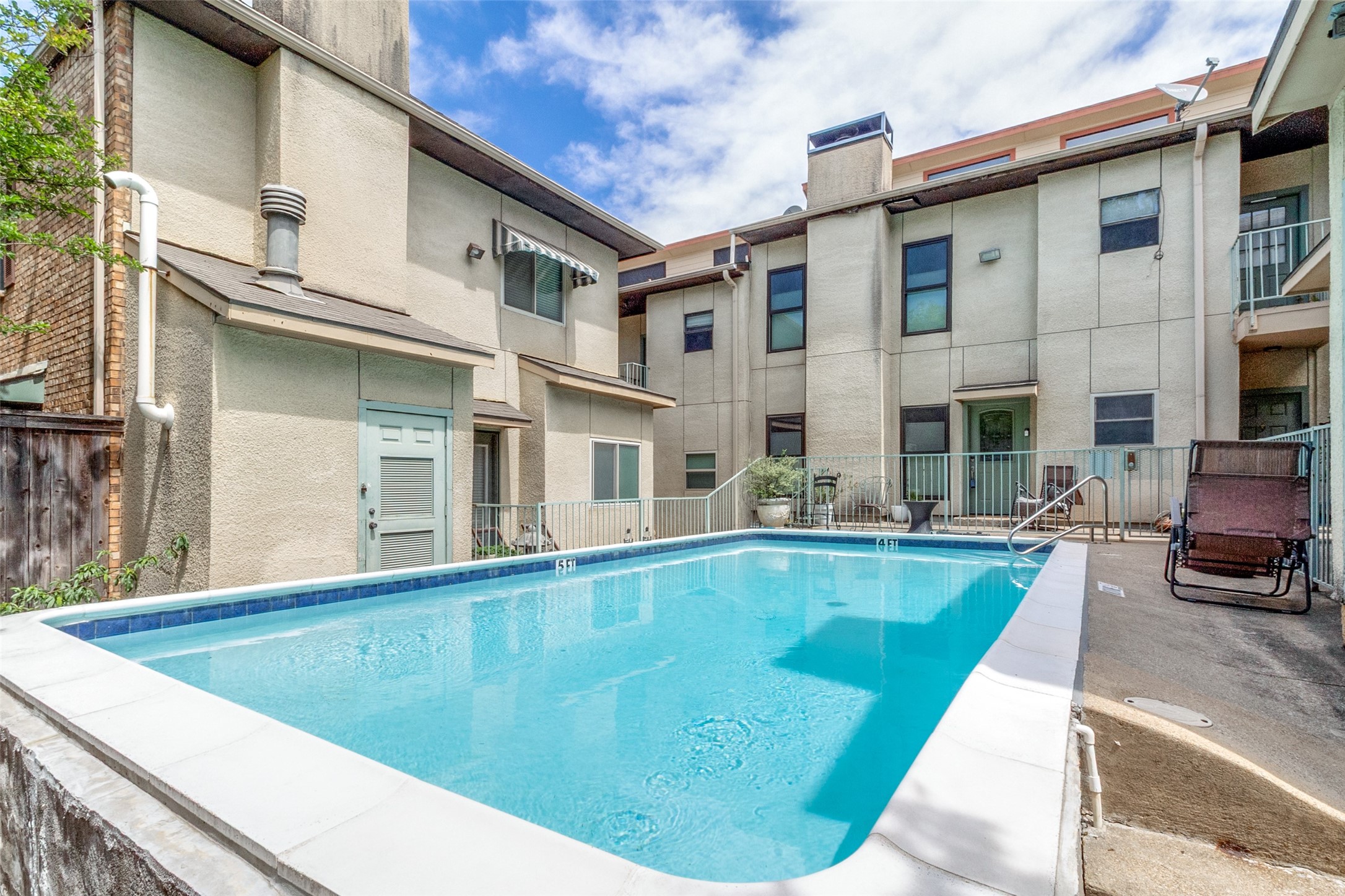 5701 Gaston Avenue Dallas TX 75214