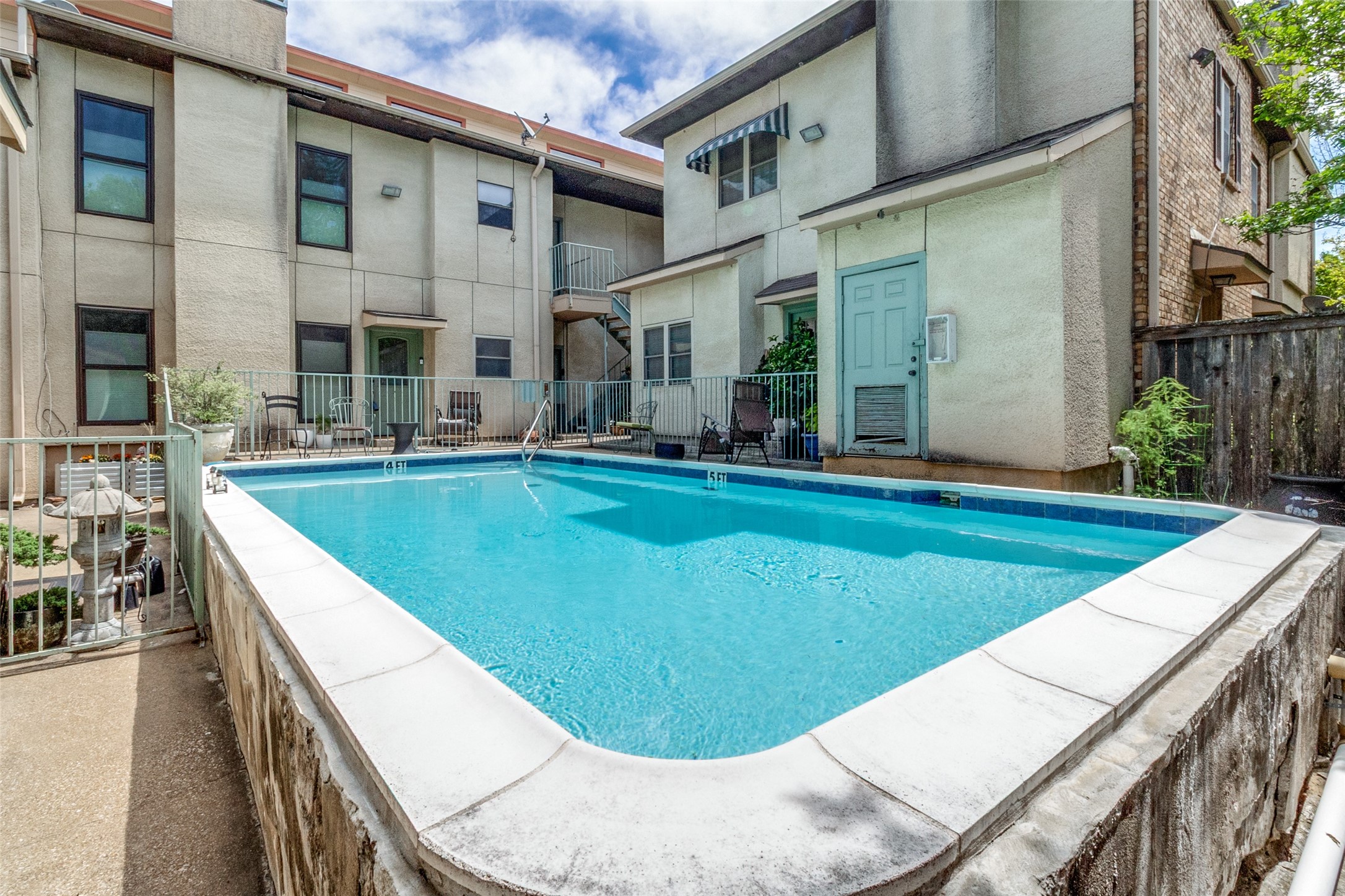 5701 Gaston Avenue Dallas TX 75214