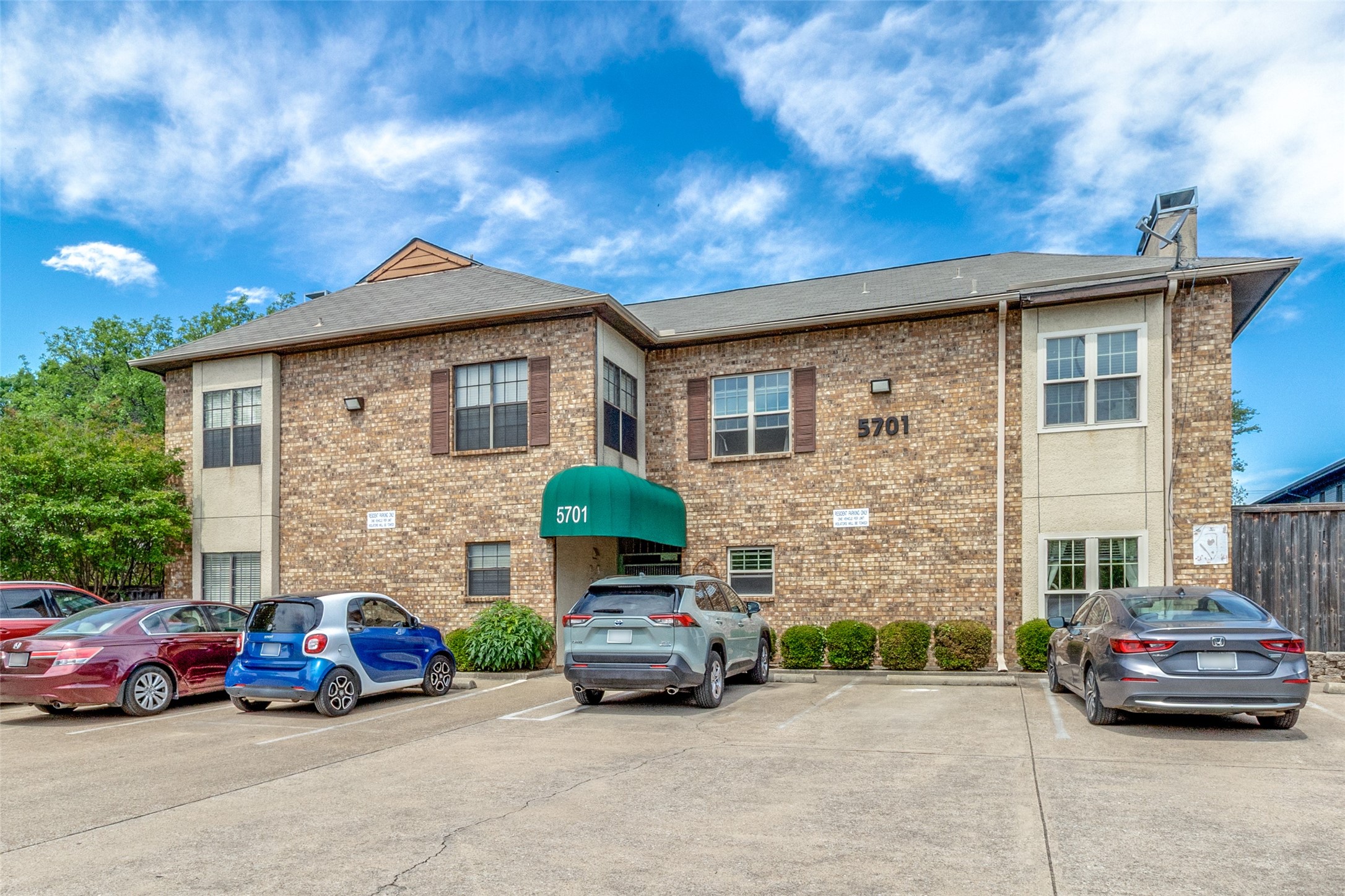 5701 Gaston Avenue Dallas TX 75214