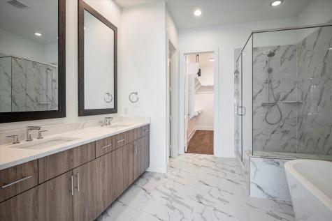 381 E Greenbriar Dallas TX 75203