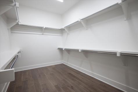 381 E Greenbriar Dallas TX 75203
