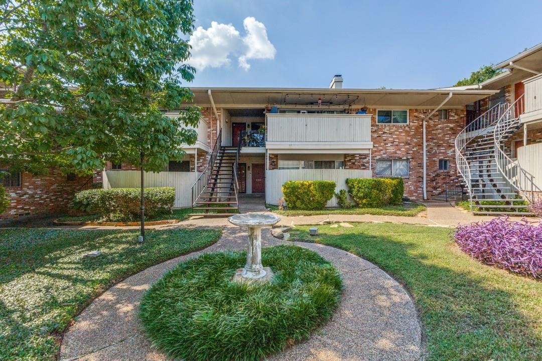 7832 Royal Lane Dallas TX 75230