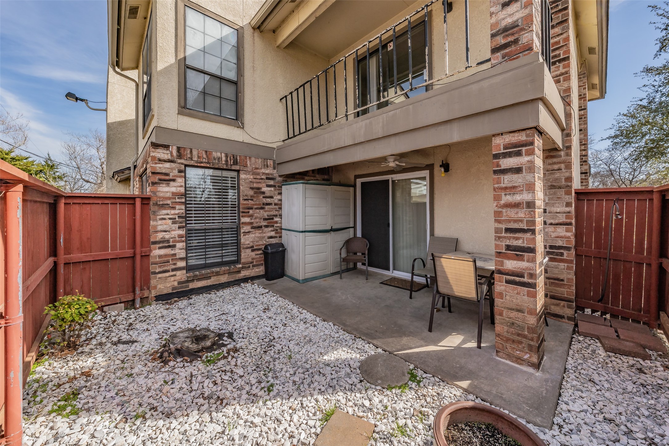 941 Turtle Cove Irving TX 75060