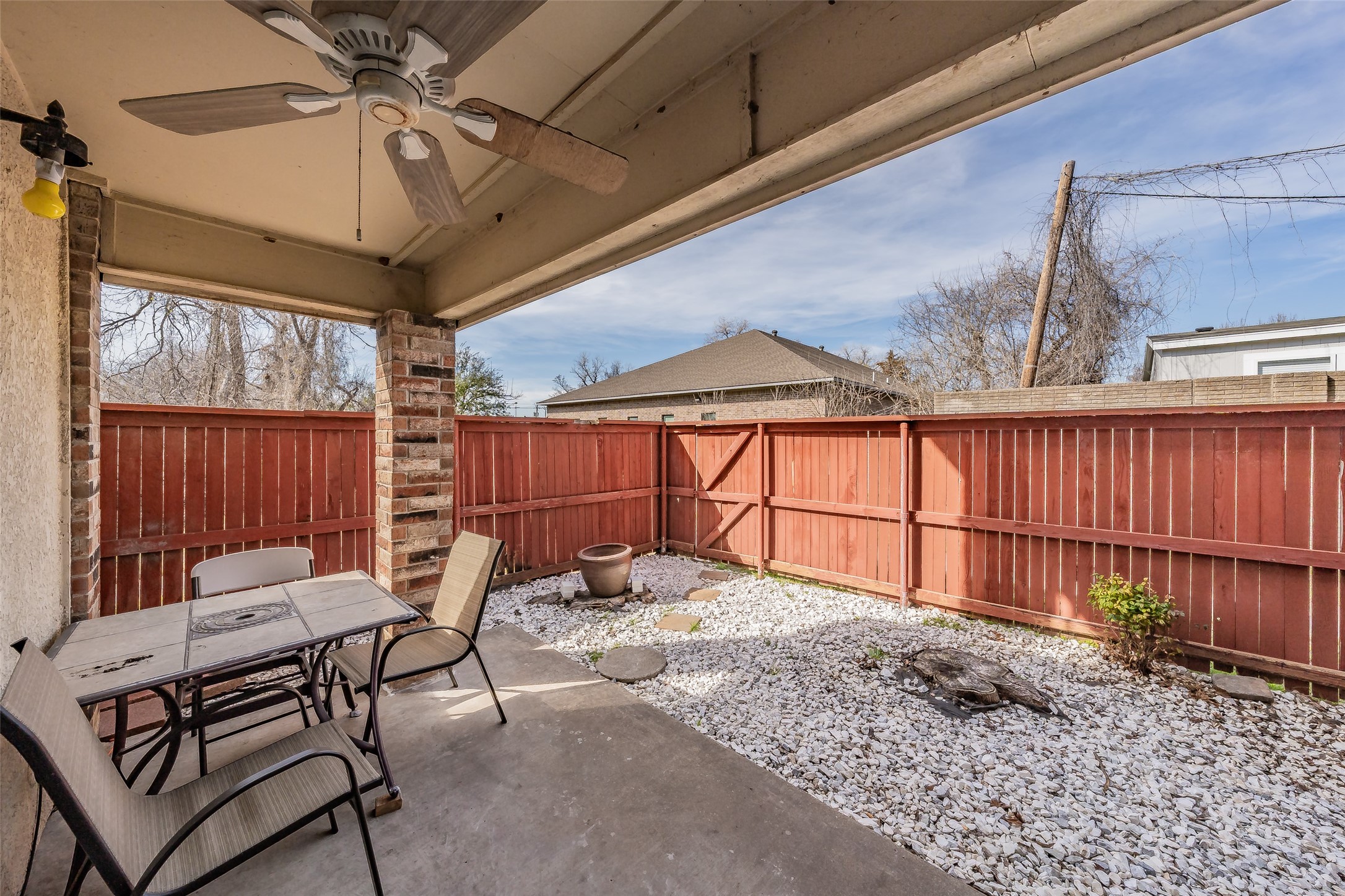 941 Turtle Cove Irving TX 75060
