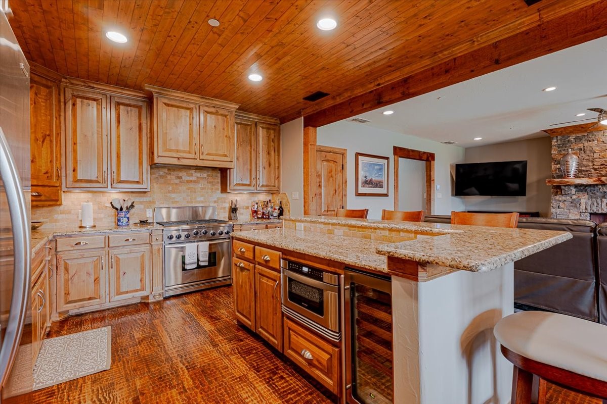 2033 Harbor Way Graford TX 76449