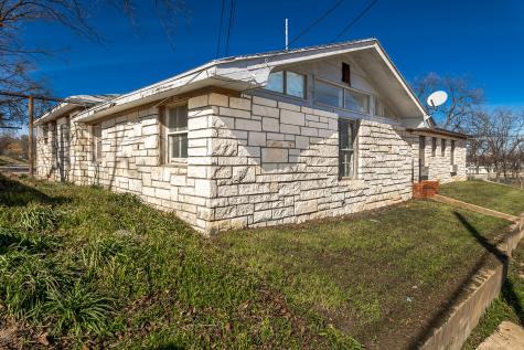 104 E Fifth Street Brady TX 76825