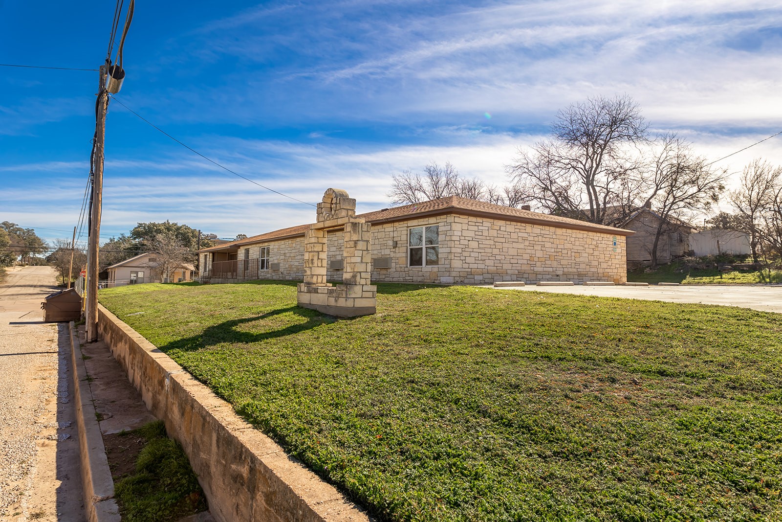 104 E Fifth Street Brady TX 76825