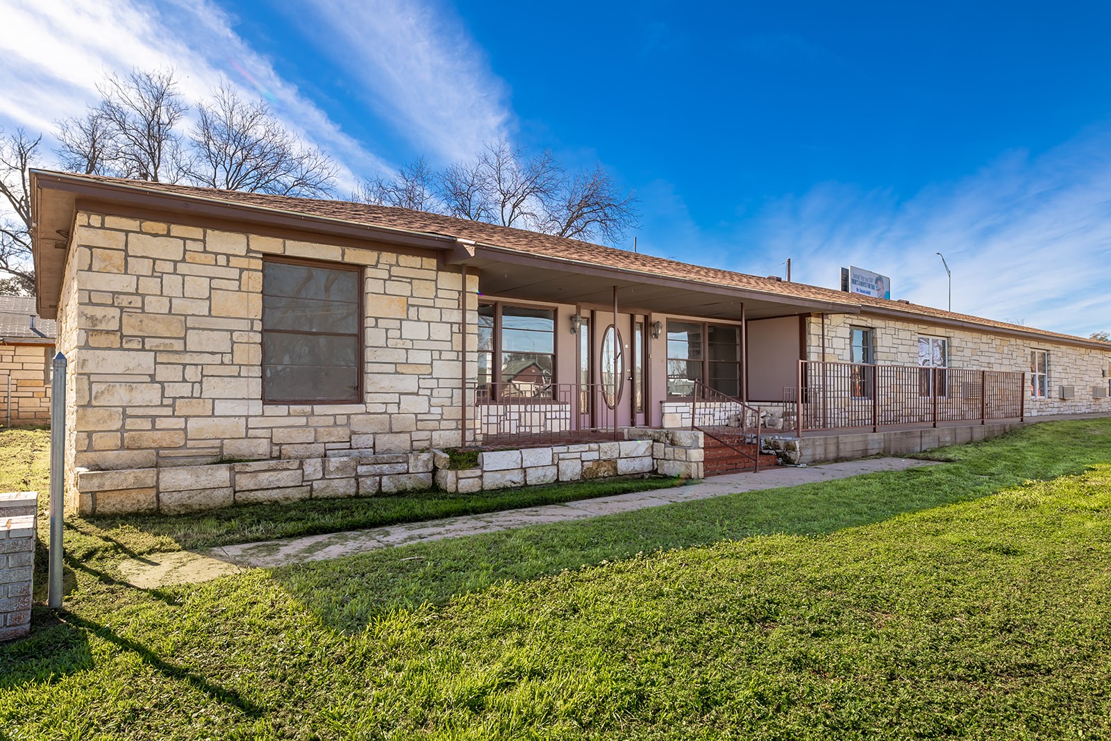 104 E Fifth Street Brady TX 76825