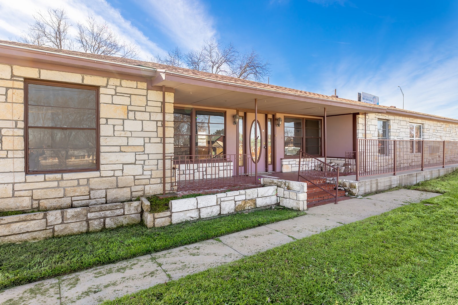 104 E Fifth Street Brady TX 76825