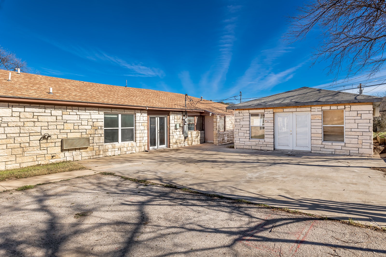 104 E Fifth Street Brady TX 76825