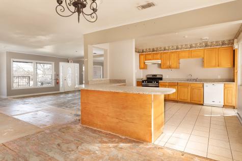 104 E Fifth Street Brady TX 76825
