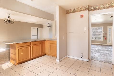 104 E Fifth Street Brady TX 76825