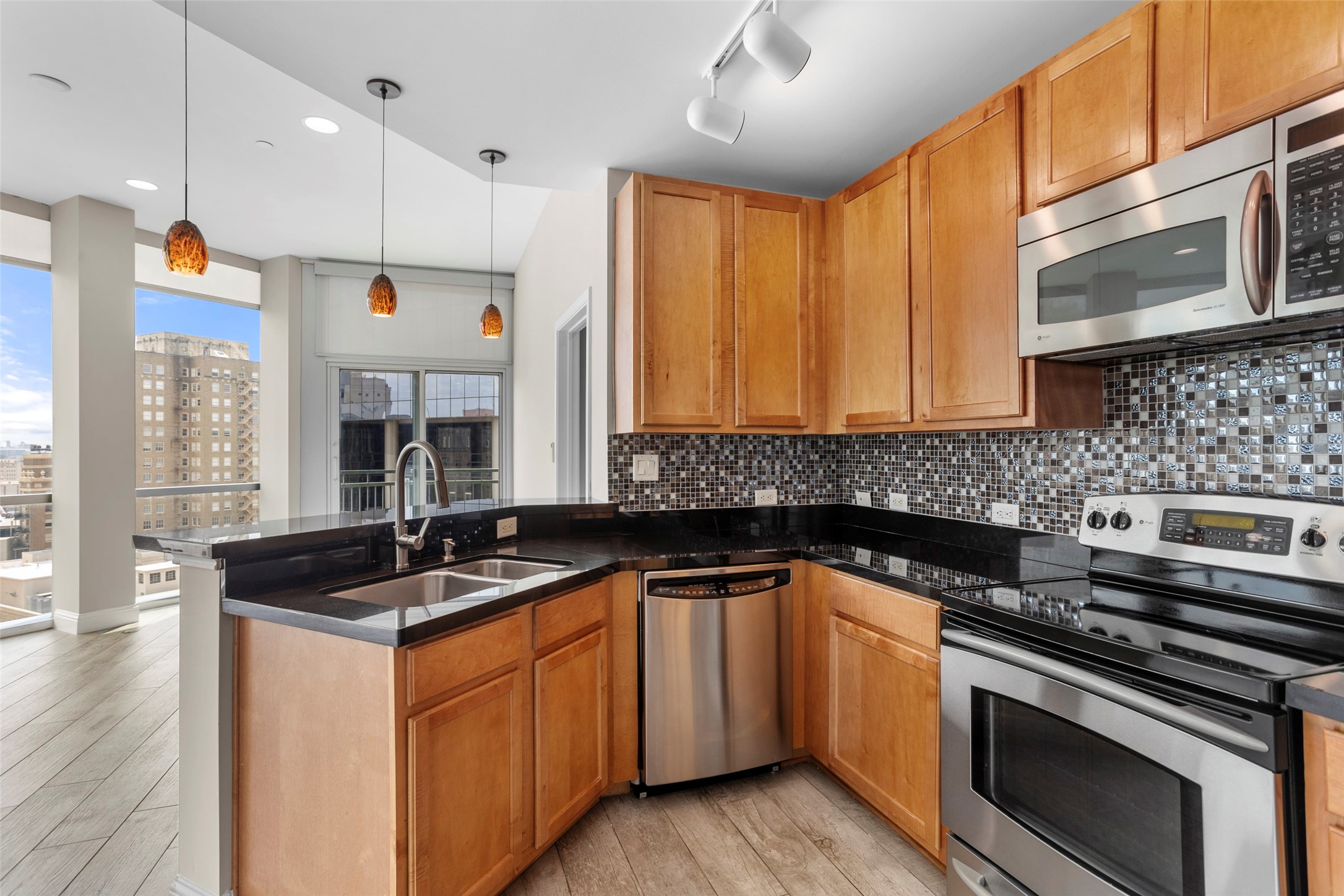 500 Throckmorton Street Fort Worth TX 76102