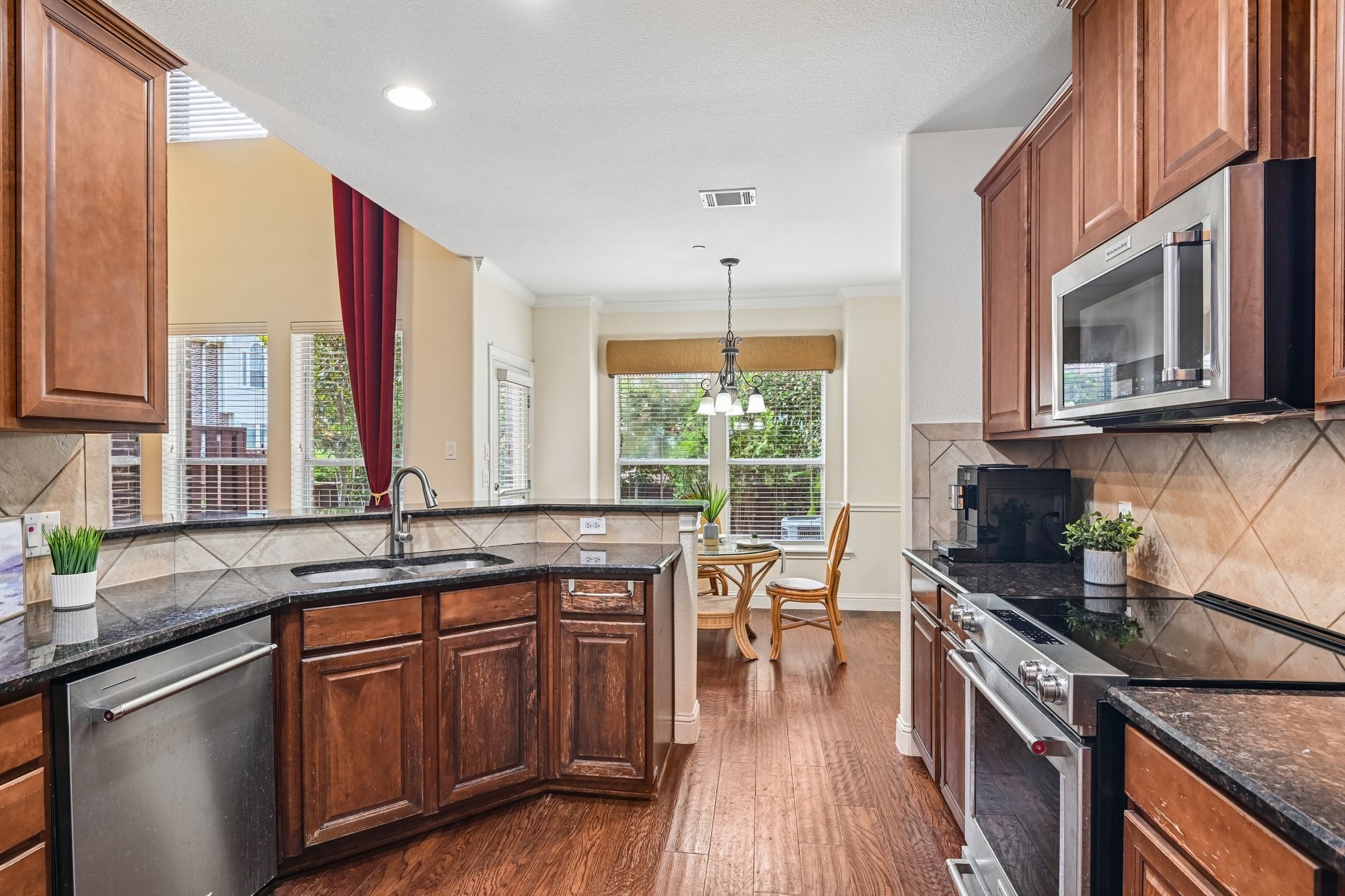 205 Milan Street Lewisville TX 75067