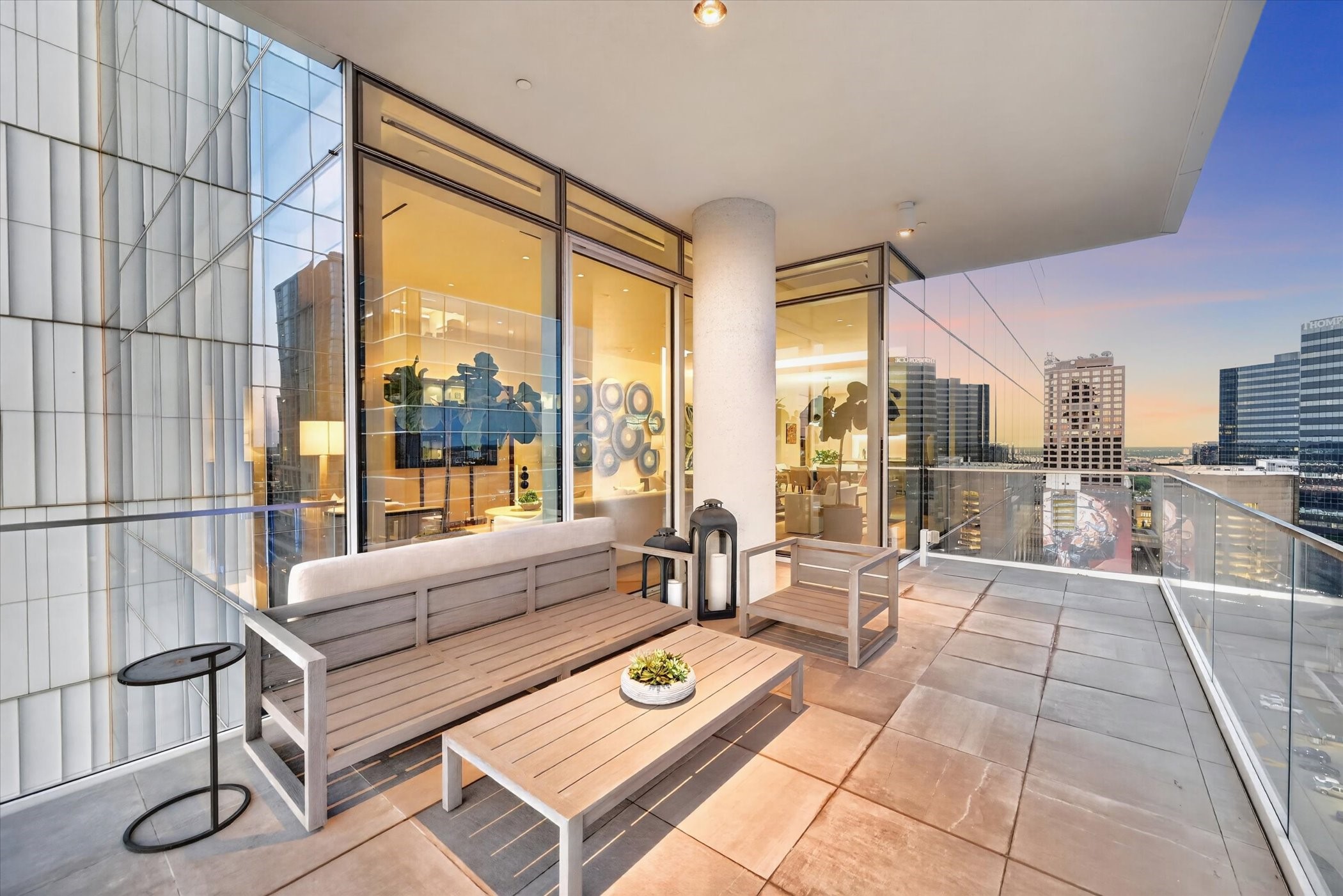 1747 Leonard Street Dallas TX 75201