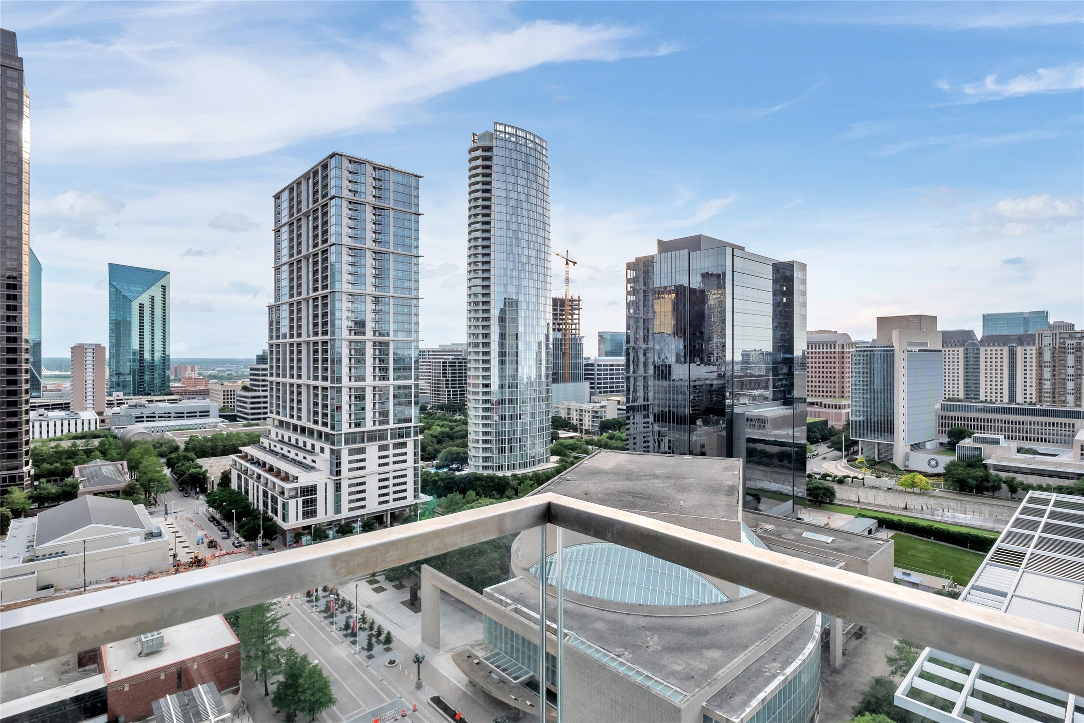 1747 Leonard Street Dallas TX 75201