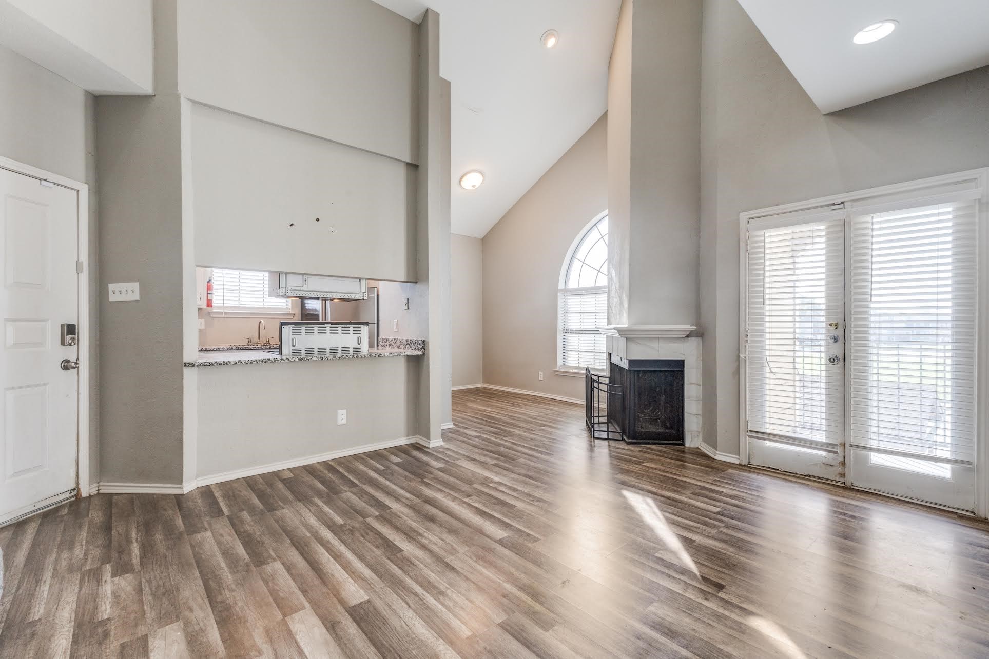 4434 Point Garland TX 75043