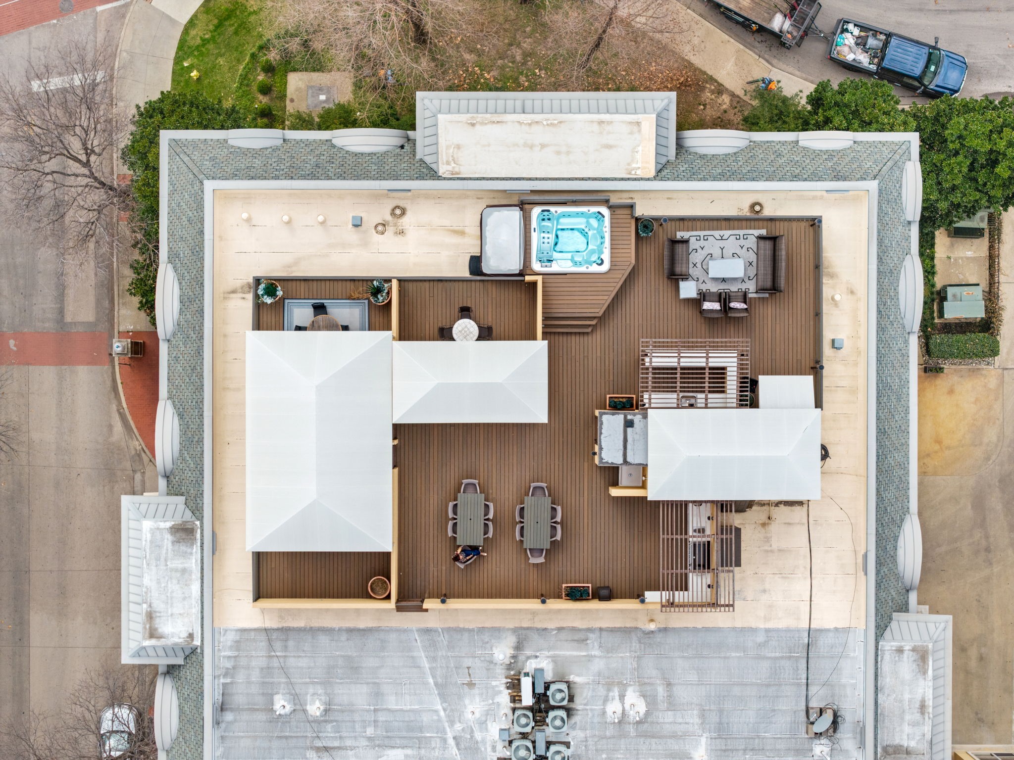 2300 Leonard Street Dallas TX 75201