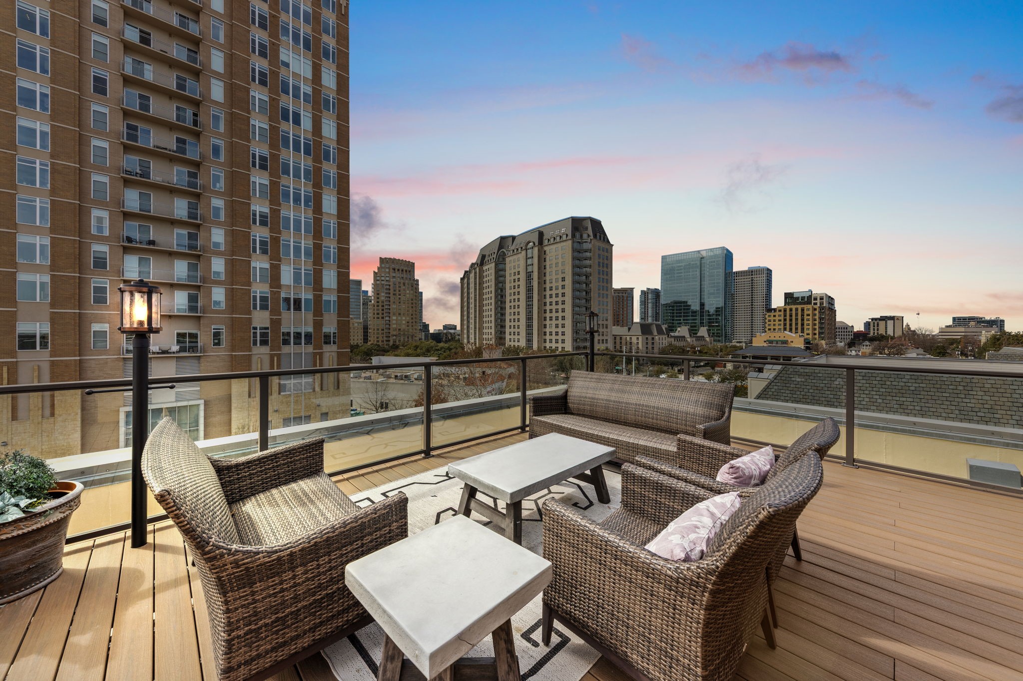 2300 Leonard Street Dallas TX 75201