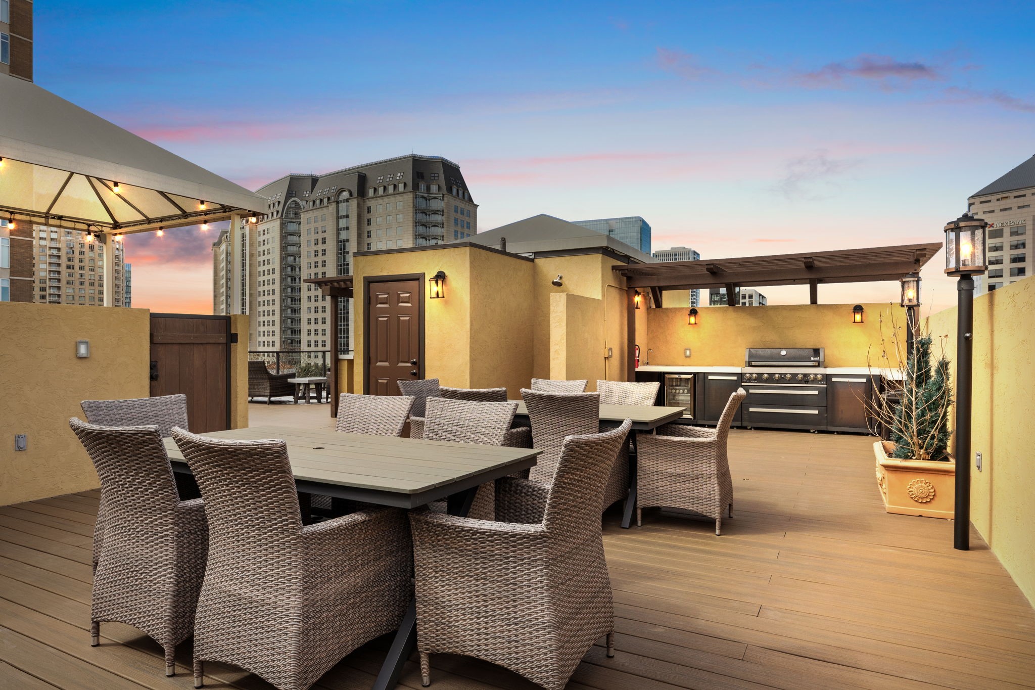 2300 Leonard Street Dallas TX 75201