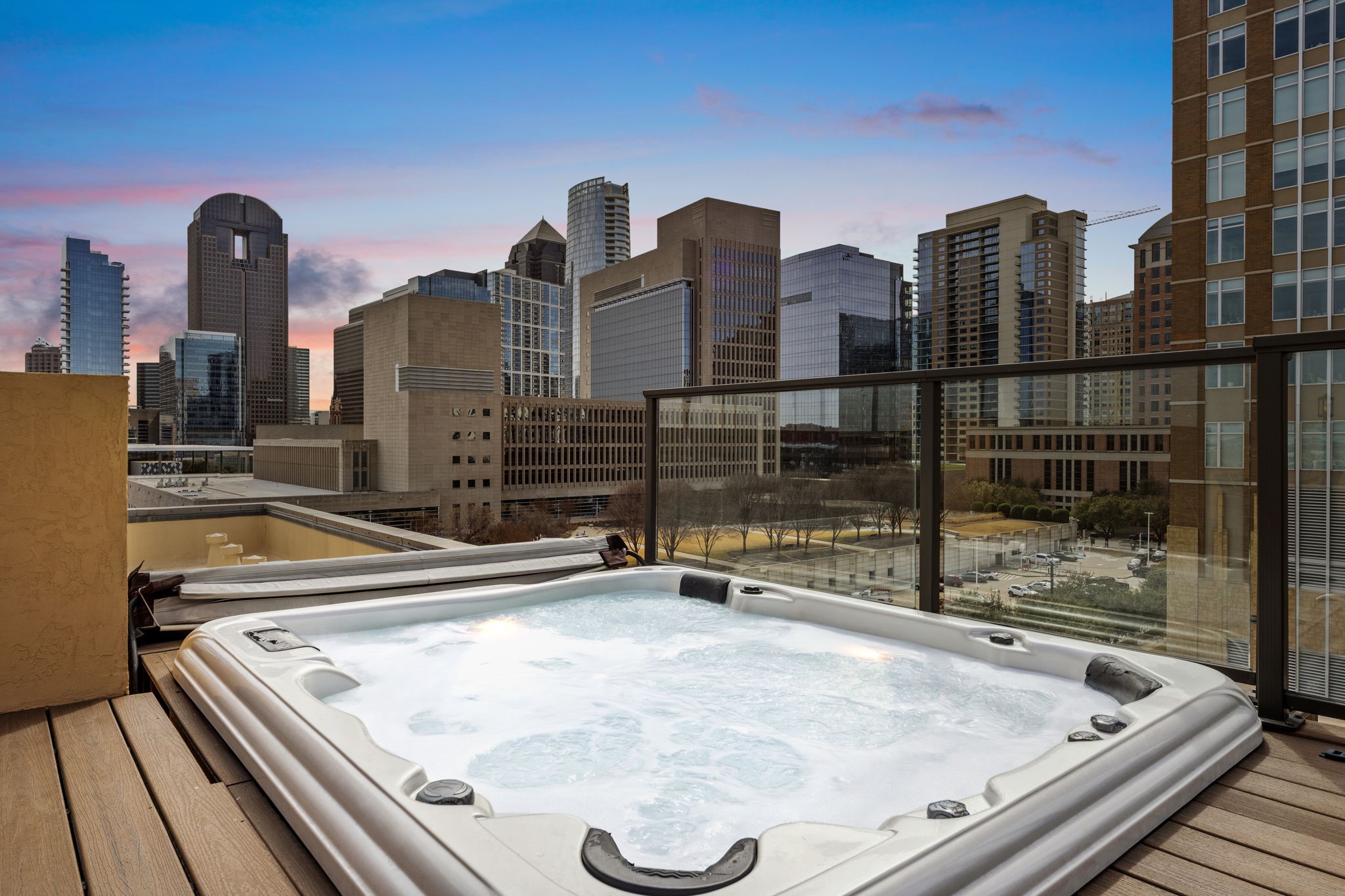 2300 Leonard Street Dallas TX 75201