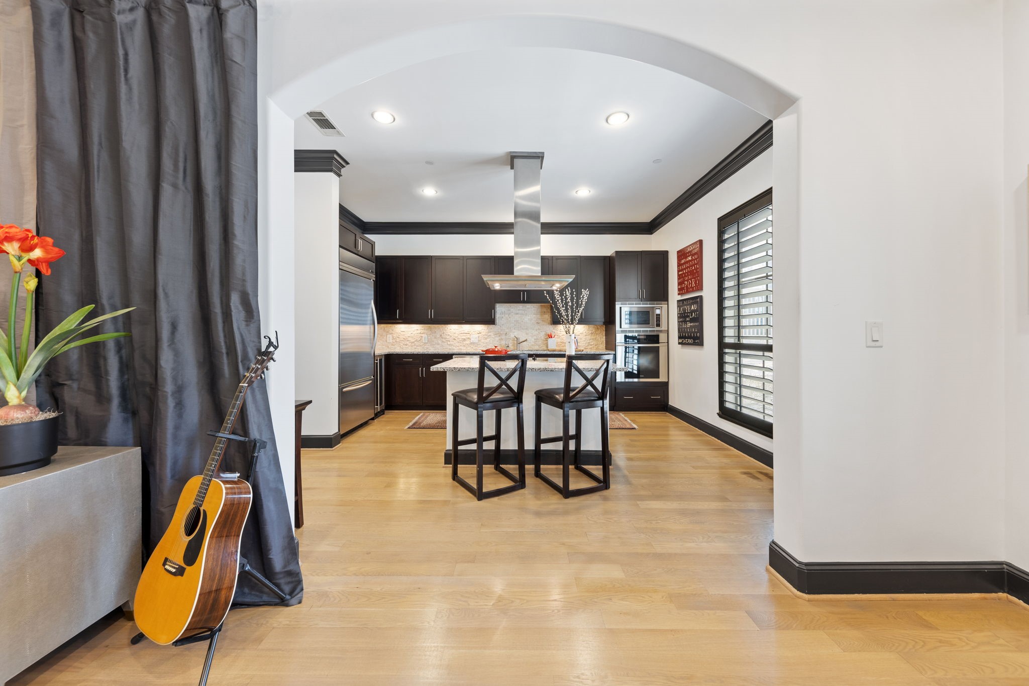 2300 Leonard Street Dallas TX 75201