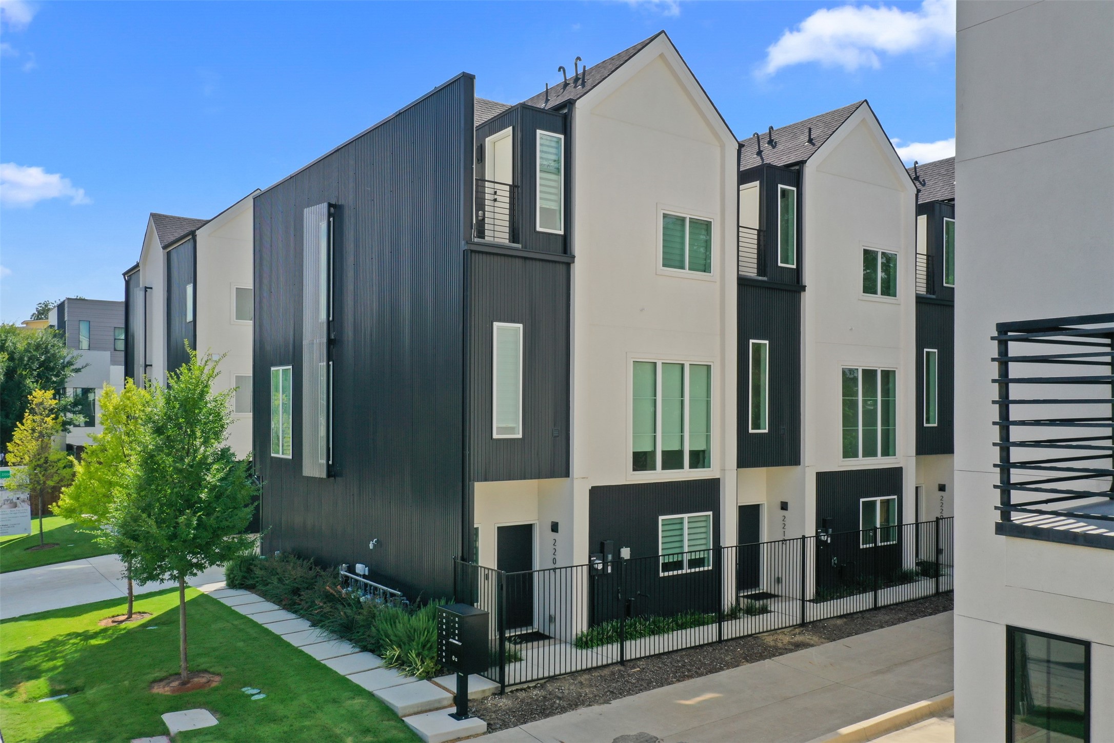 2244 Aarhus Way Dallas TX 75204