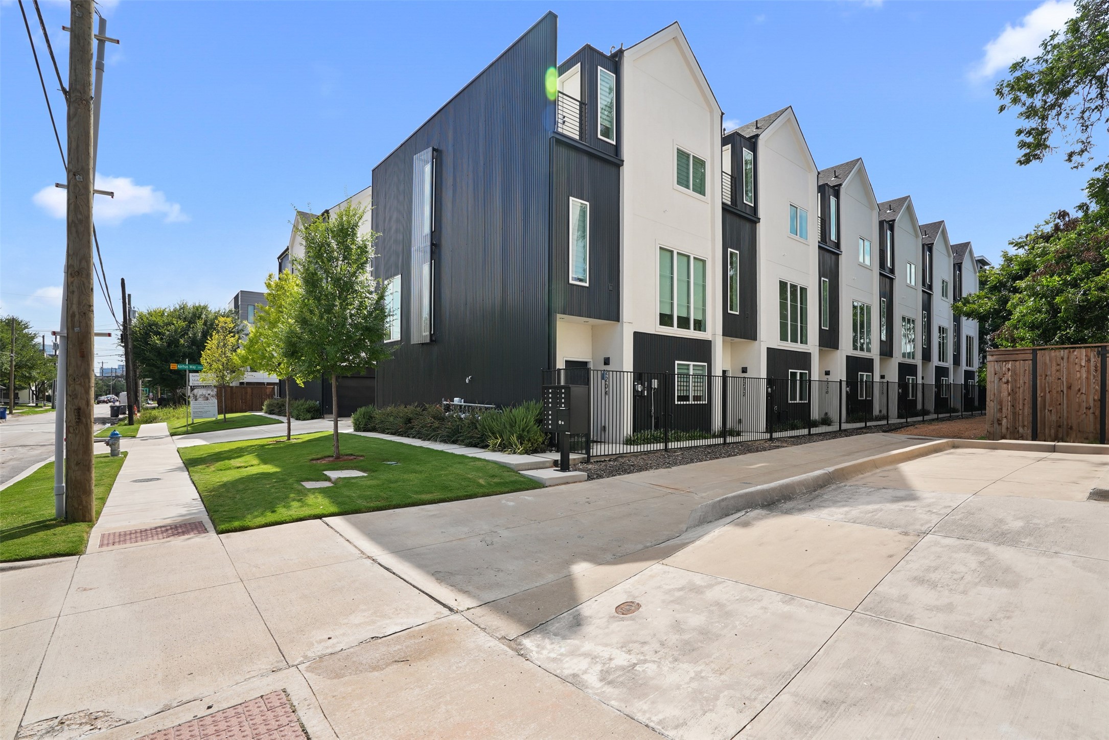 2244 Aarhus Way Dallas TX 75204