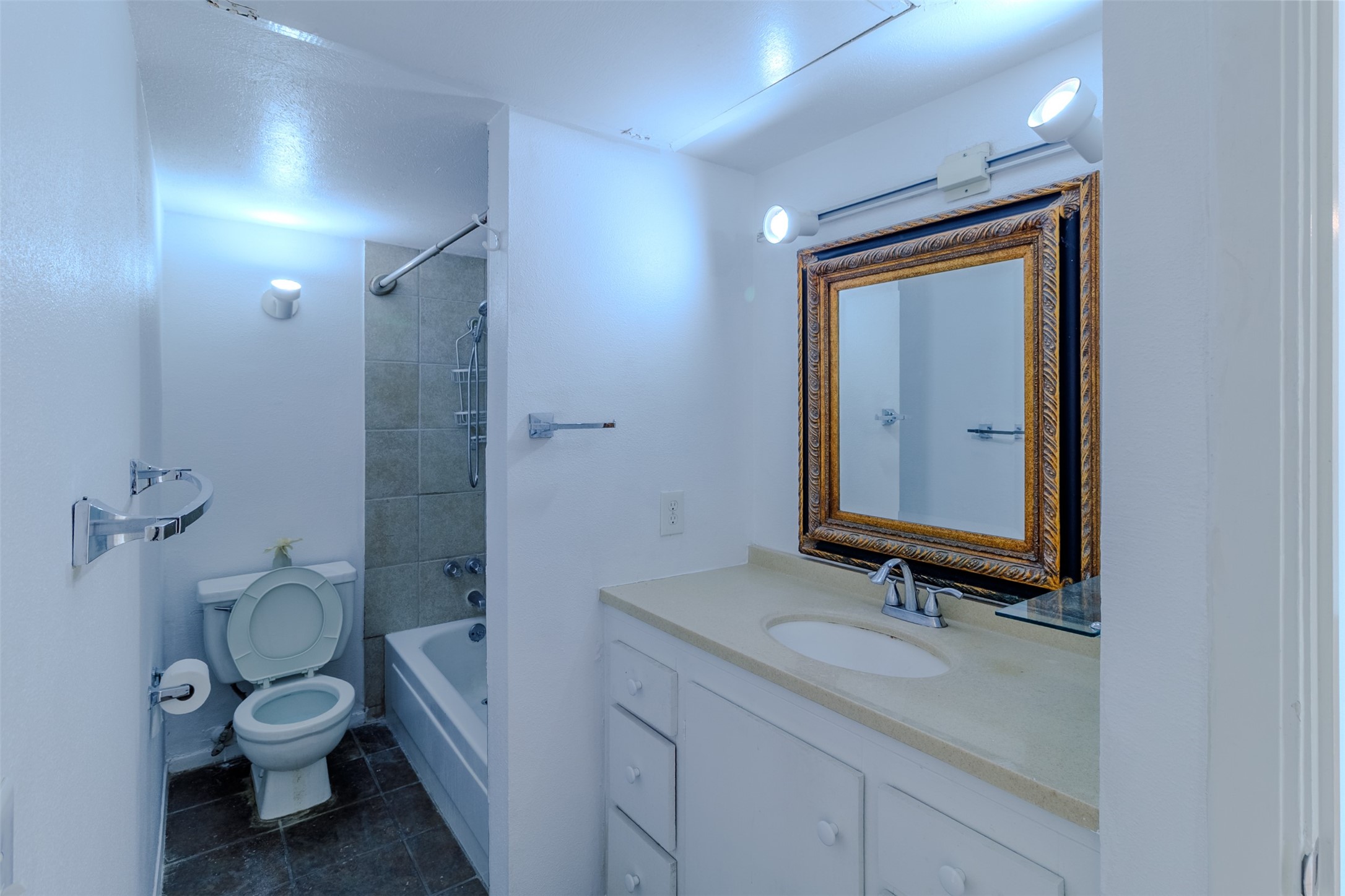 4859 Cedar Springs Road Dallas TX 75219
