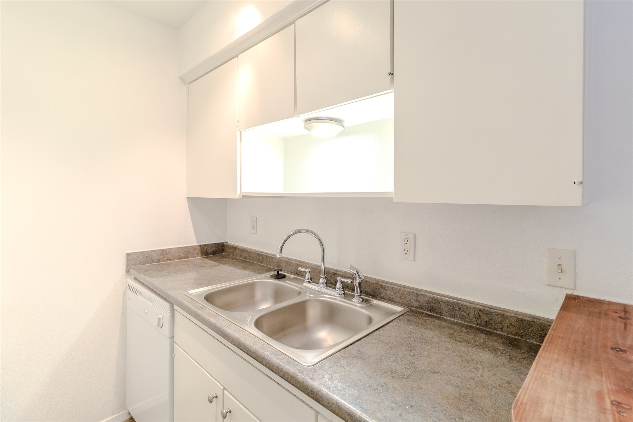 4859 Cedar Springs Road Dallas TX 75219