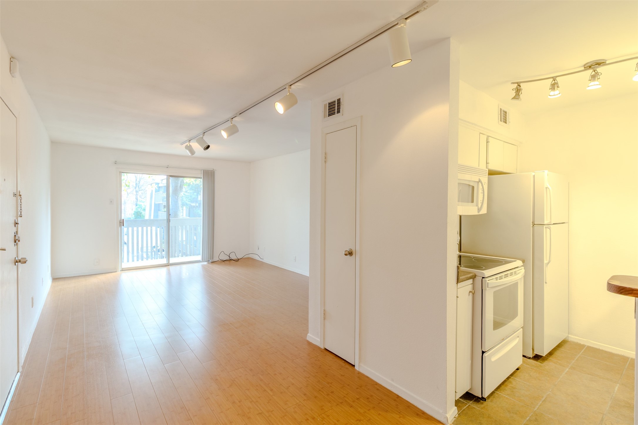 4859 Cedar Springs Road Dallas TX 75219
