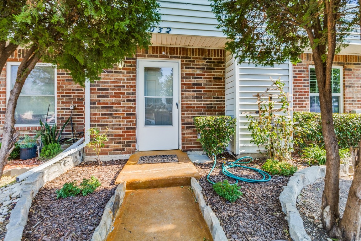 4032 Walnut Park Circle Garland TX 75042