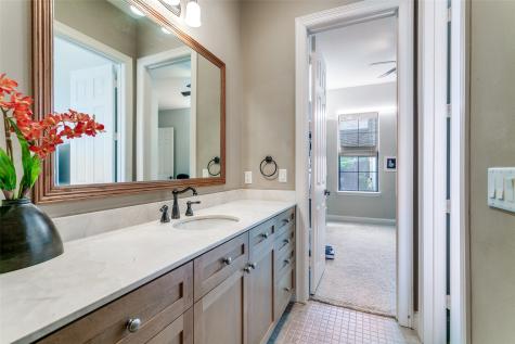 1132 Hemingway Lane Irving TX 75063
